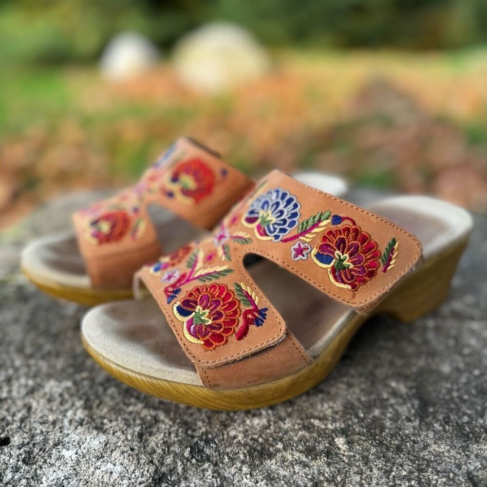 Algeria Embroidered Flowers Boho Style Wedge Sandals